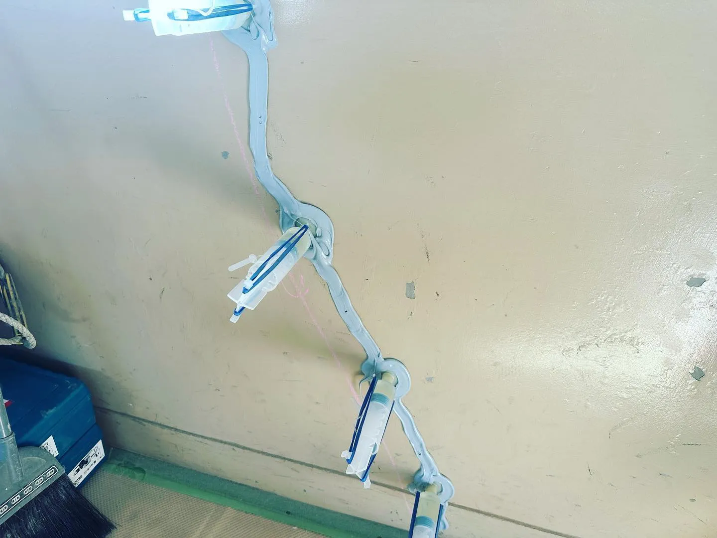 【ひび割れ補修】